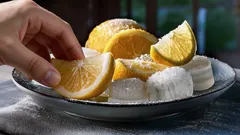 Mitä tapahtuu, jos pakastat sitruunan kokonaisena: yksinkertainen niksi, josta on paljon hyötyä