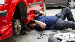 Luotettavuusongelmia kasaantuu: 5 käytettyä autoa, joita ei kannata ostaa