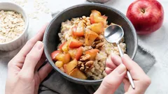 Miten kaurapuuro kannattaa syödä? Ravitsemusterapeutti nimesi terveellisimmät tavat